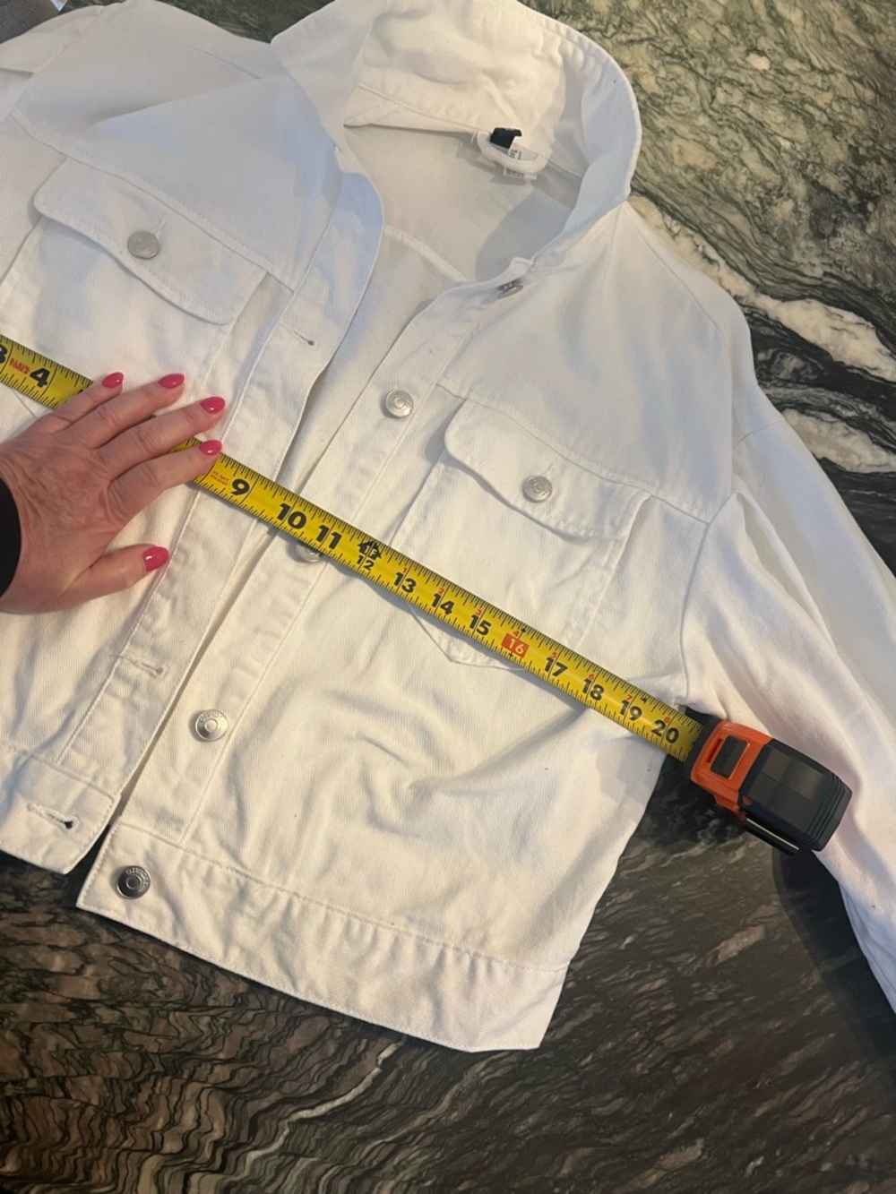 H& M Classic S White cropped Denim Jacket - Picture 6 of 8